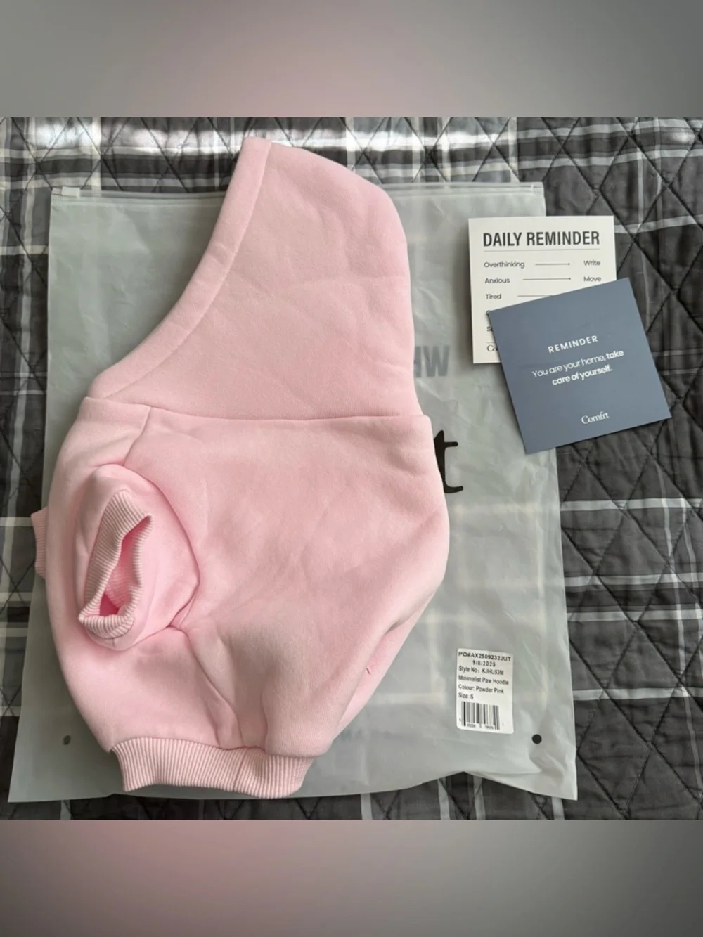 Comfrt Minimalist Paw Hoodie Limited Edition Pink NIP Sz Small Ret $50